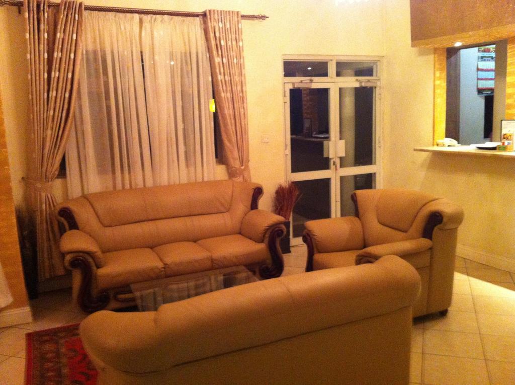 Executive Airport Hotel Entebbe Exterior foto