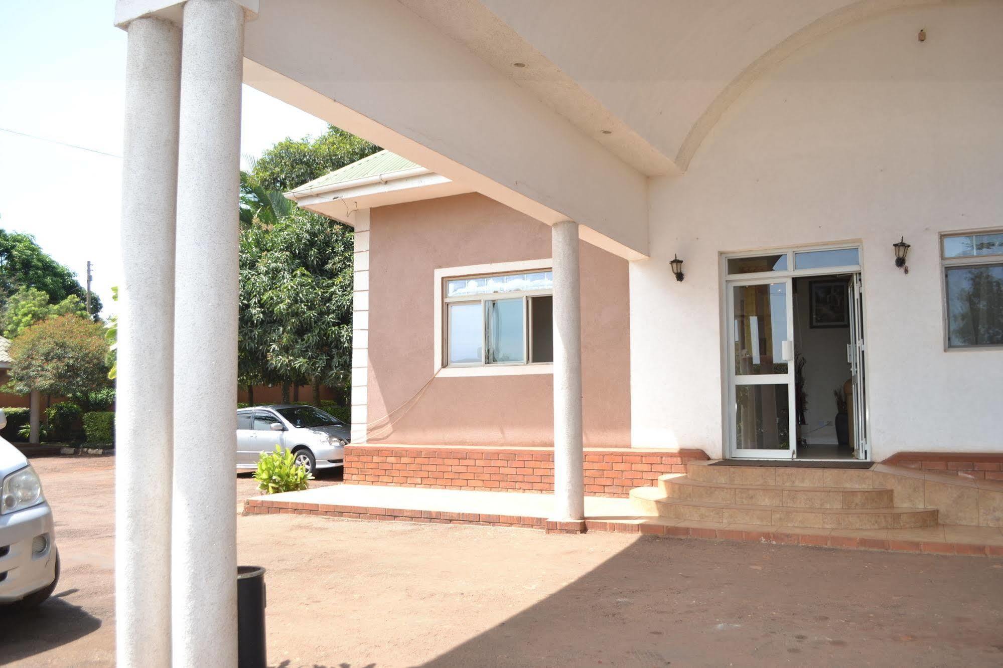 Executive Airport Hotel Entebbe Exterior foto